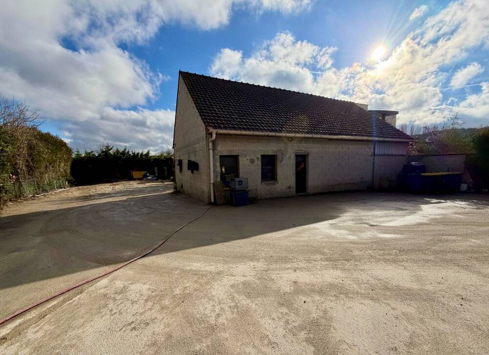 Entrepôt de 110m2 avec changement de destination possible