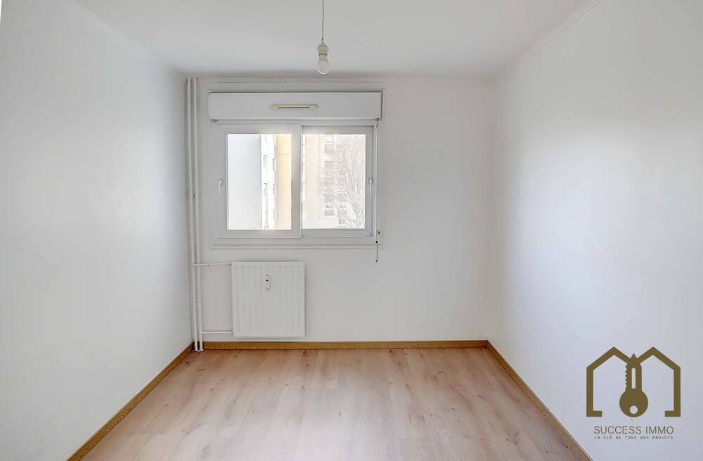 Appartement T5 82,68m² + balcon - Vaulx-en-Velin