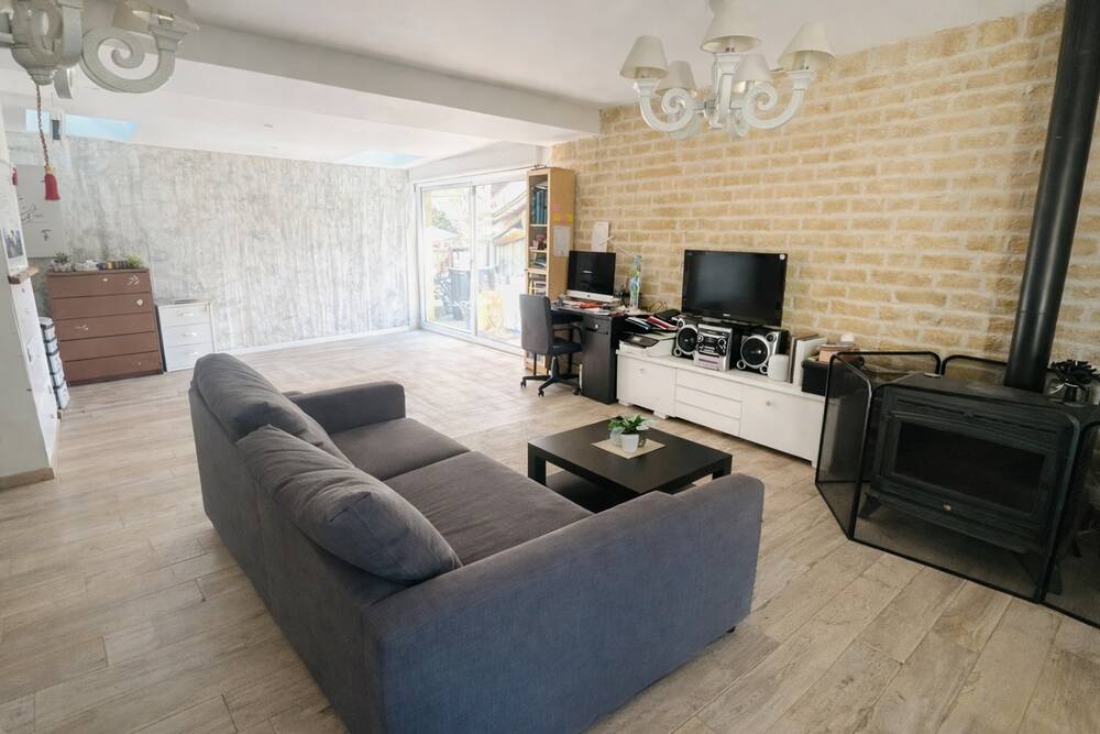 Maison rénovée de 120 m² avec jardin de 784 m² à Perceneige (89)