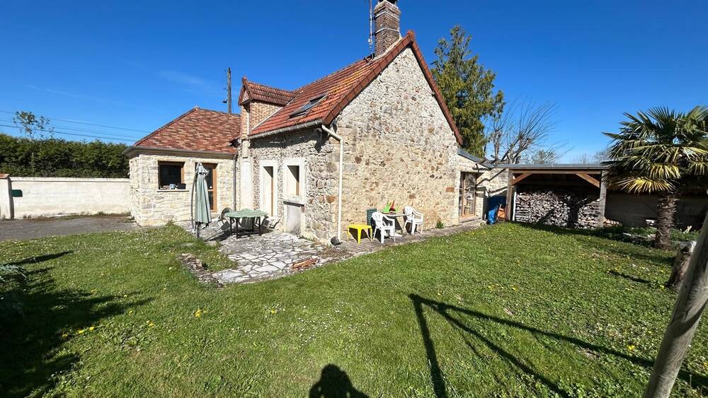 Maison rénovée de 120 m² avec jardin de 784 m² à Perceneige (89)