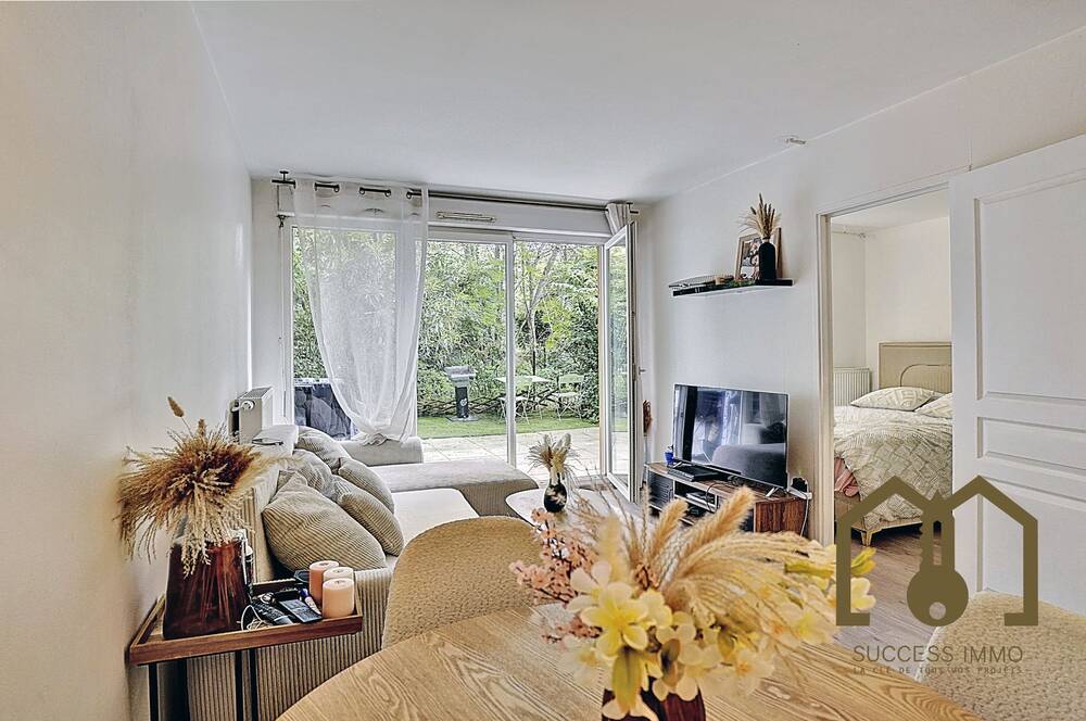 Appartement T2 rez-de-jardin 37,62m² terrasse+parking Vaulx-en-Velin