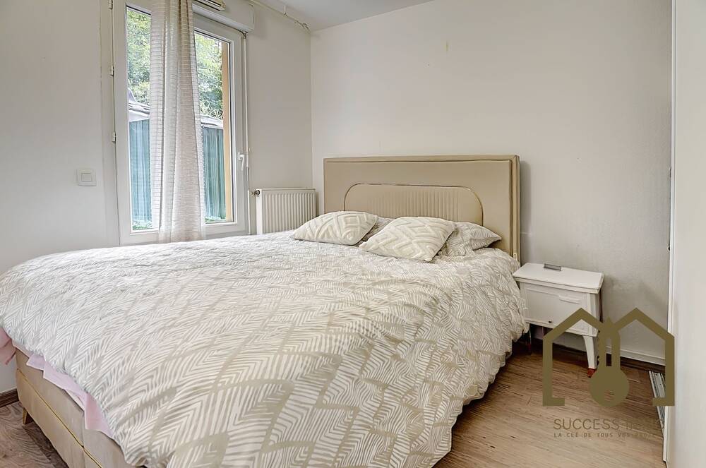 Appartement T2 rez-de-jardin 37,62m² terrasse+parking Vaulx-en-Velin