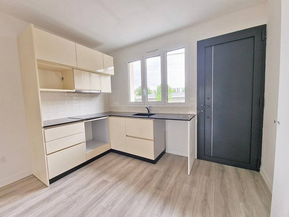 MAISON DIVISEE EN DEUX APPARTEMENTS