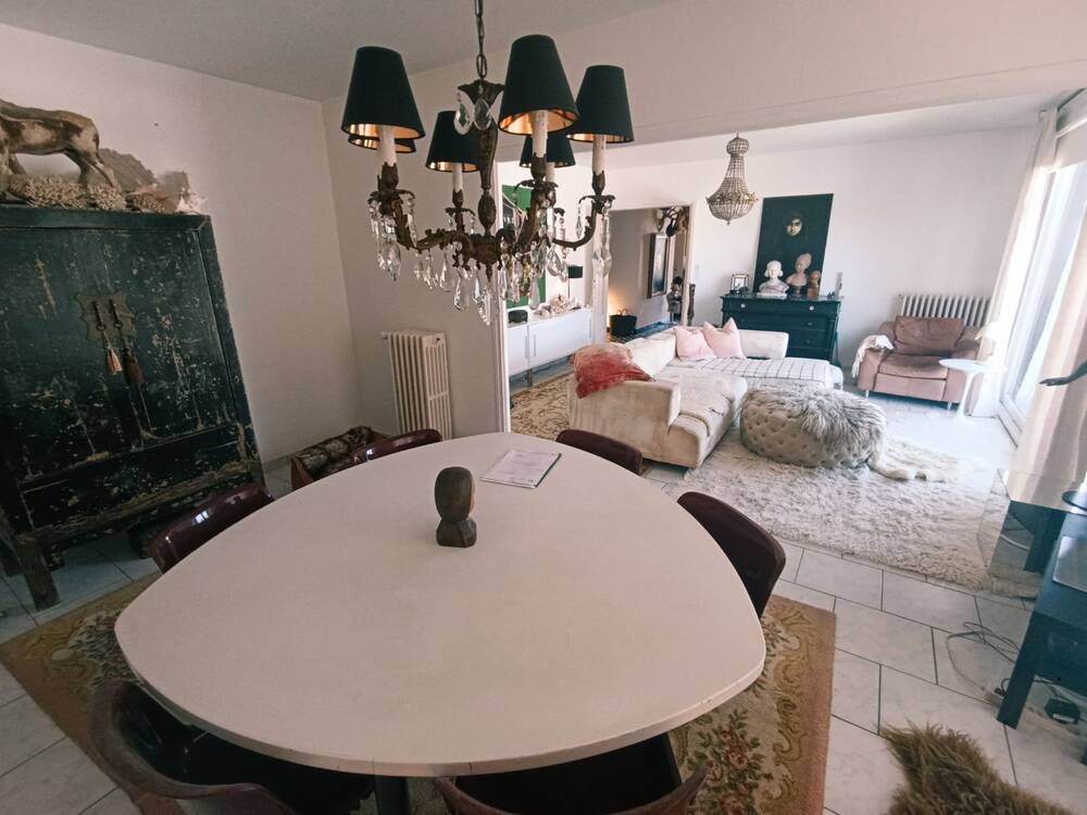Maison de village 4 chambre avec sous sol et jardin
