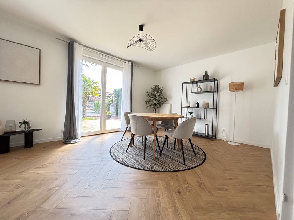Maison familiale avec vie de plain-pied et grand jardin sans vis-à-vis – Cholet