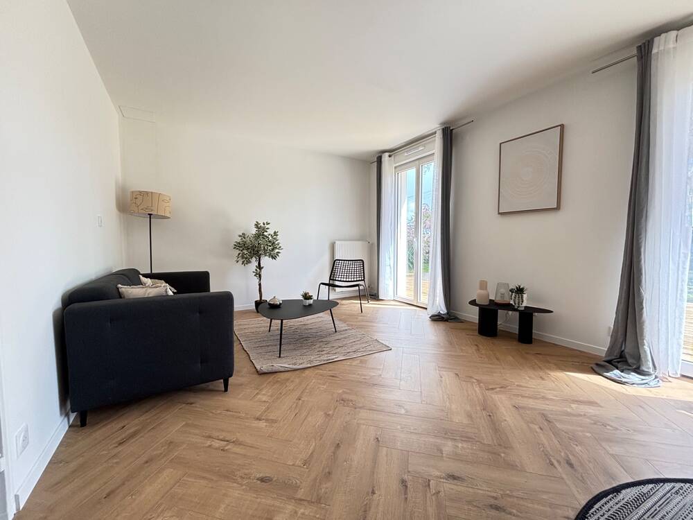 Maison familiale avec vie de plain-pied et grand jardin sans vis-à-vis – Cholet