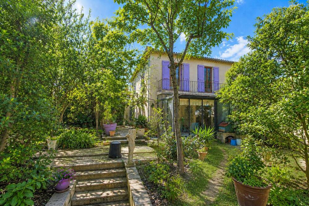 VIlleneuve les Avignon Maison 106m² - terrain 1000m² -  garage.
