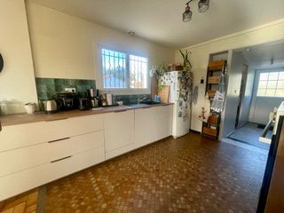 COMMEQUIERS – Maison familiale avec jardin de plus de 1 000 m²