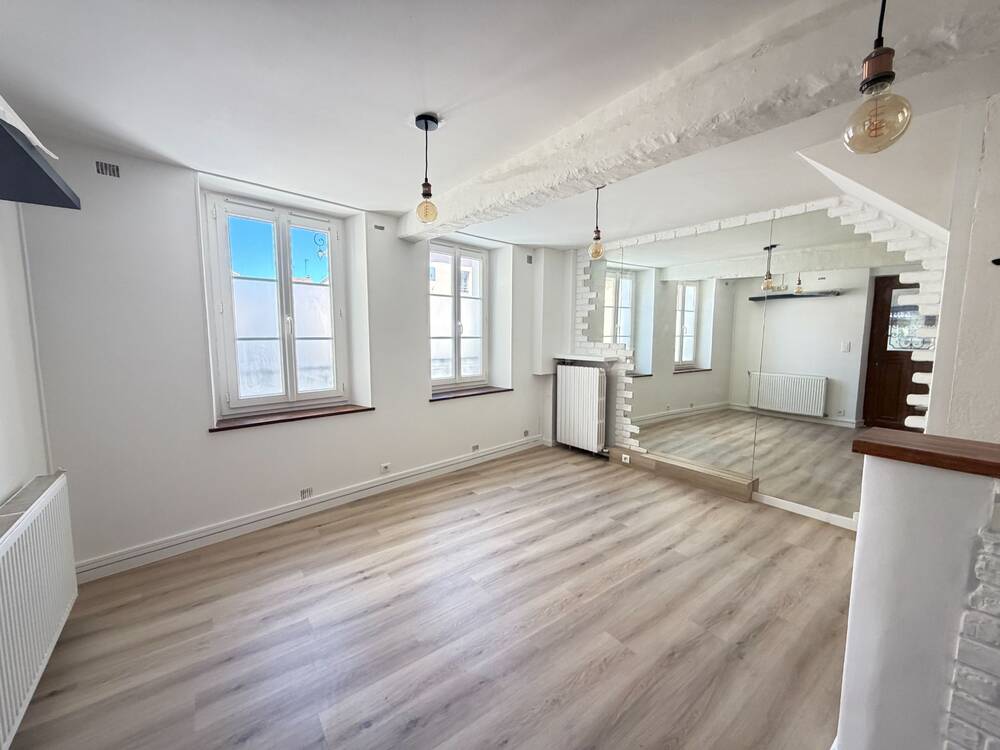 Maison 3 pièces, avec cave - proche commerces, écoles et transports