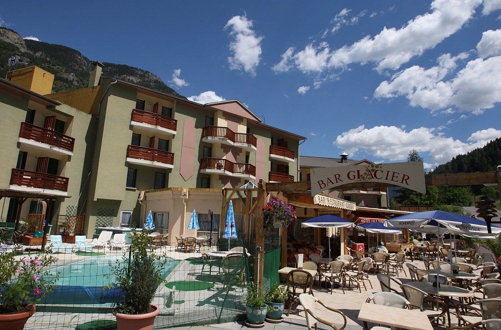 HOTEL RESTAURANT
