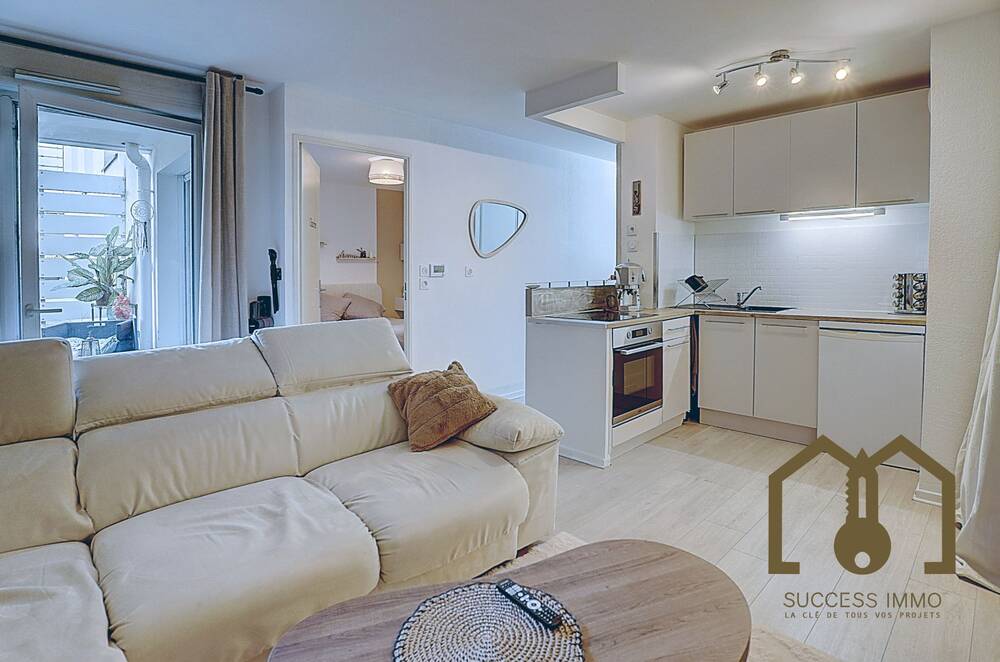 Appartement T2 42,89m² terrasse+parking privé Vaulx-en-Velin Village vente interactive