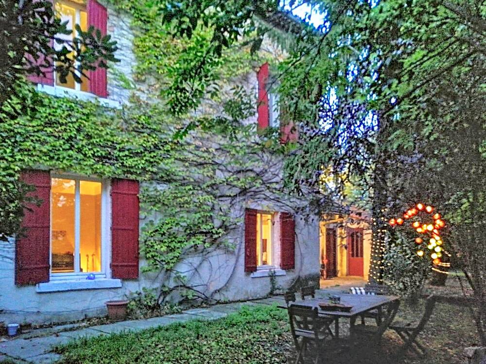 Avignon / Montfavet – Maison de caractère de 170 m² avec studio indépendant, jardin et dépendances