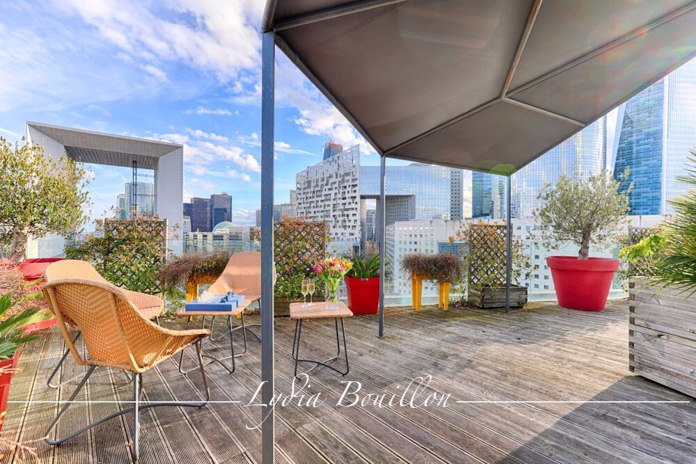 Penthouse Arche de La Défense avec terrasse de 75 m2 et balcon de 49 m2