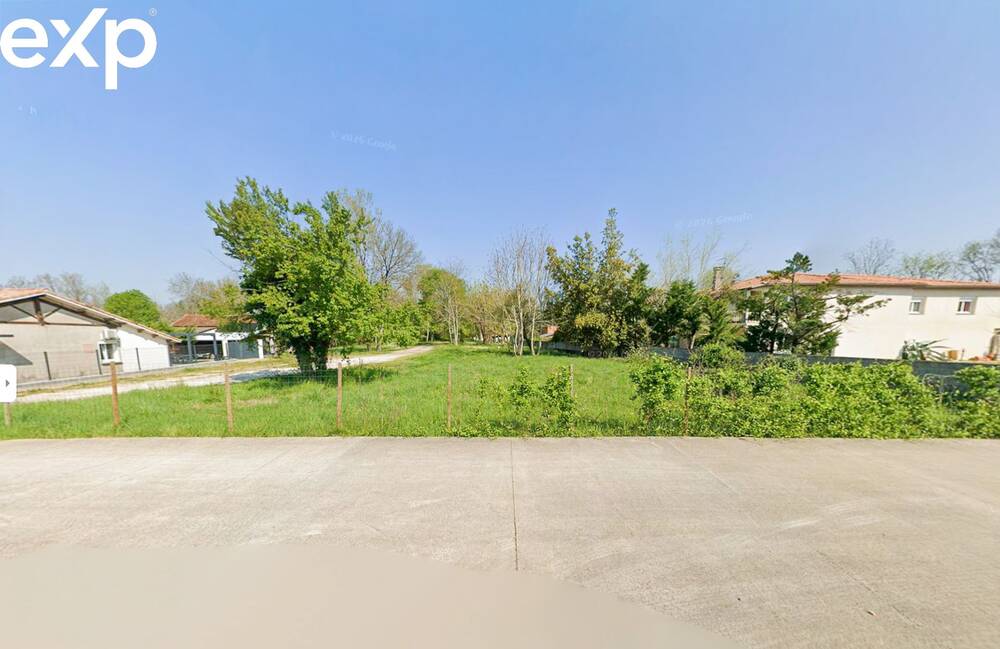 Bouliac-Terrain à bâtir plat de 775 m² -