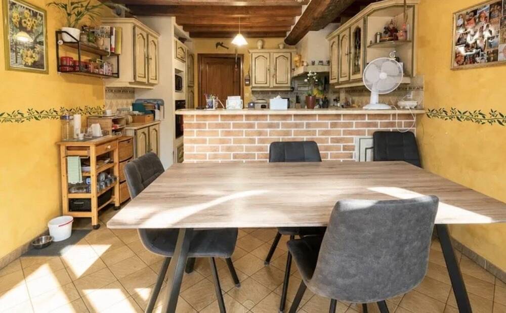 Exclusivité - Spay - Ancienne fermette restaurée 151 m2 au calme avec dépendances