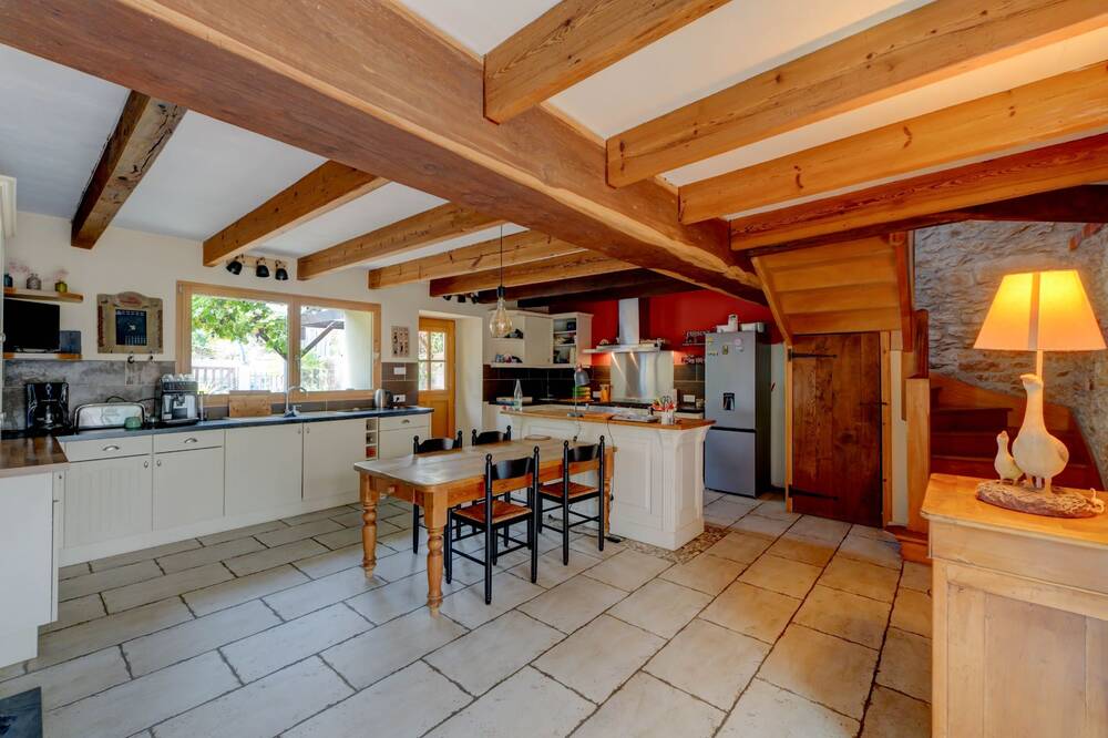 Maison en pierre rénovée avec piscine – Crossac