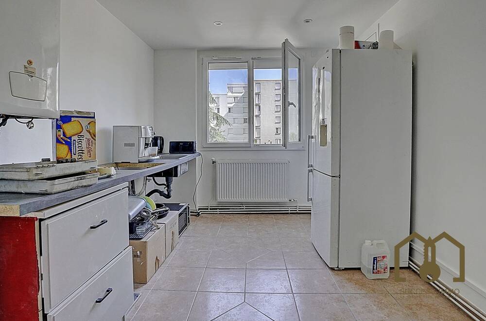 Appartement T4 72,15m² rénové et climatisé avec balcon Vaulx-en-Velin