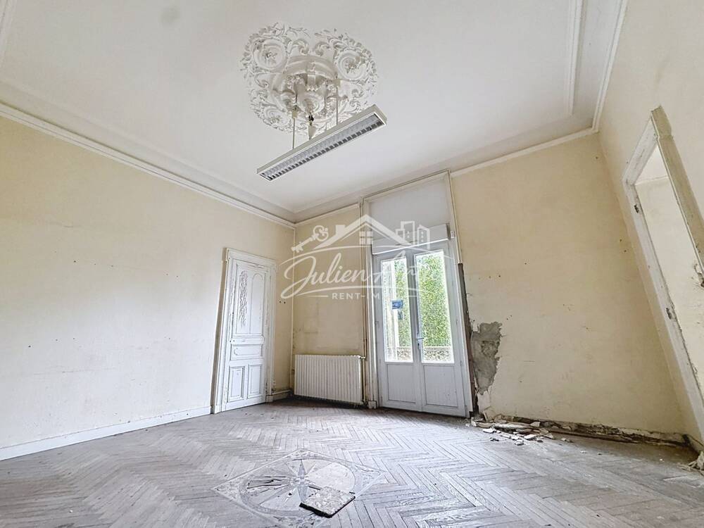 Hotel particulier de 275m2 à rénover