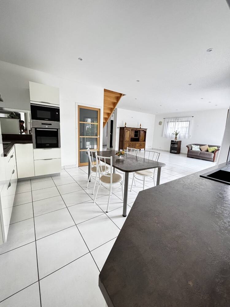 MAISON CONTEMPORAINE 155 M² – 5 CHAMBRES – DPE A