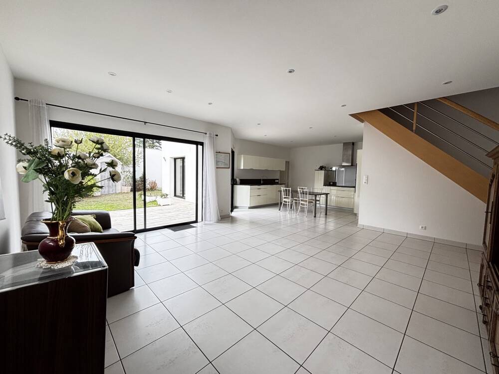 MAISON CONTEMPORAINE 155 M² – 5 CHAMBRES – DPE A