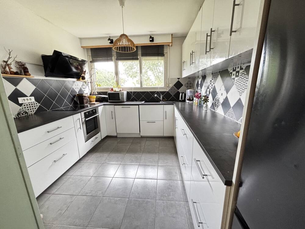 Appartement 5 pièces – 3 chambres + bureau – 92,9 m² – Tramway et commerces à pied – Saint-Herblain