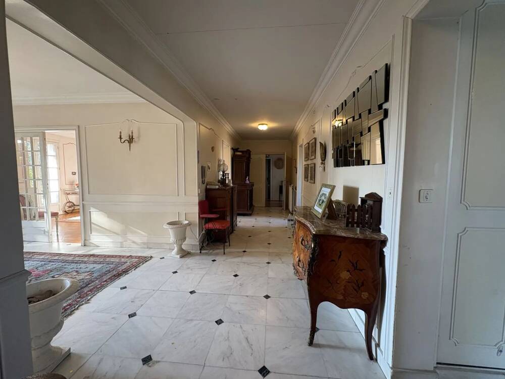 MAISON INDEPENDANTE DE 367 M² ET 1550 M²
