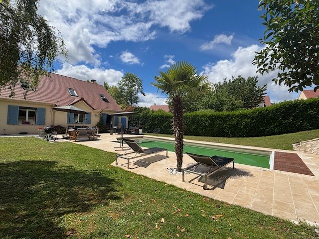 MAISON DE STANDING AVEC PISCINE